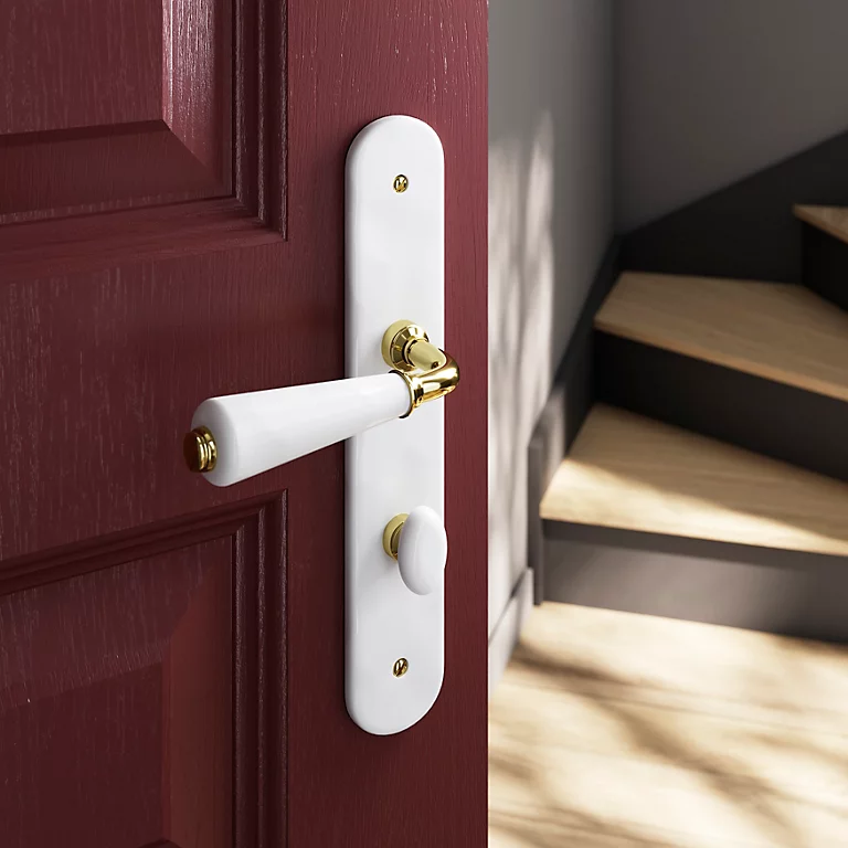 Castorama Ensemble Poignée Sur Plaque Droit à Condamnation GoodHome Porcelaine Vras Blanc L.115mm X L.45mm Entraxe 195mm 1 Castorama Ensemble Poignée Sur Plaque Droit à Condamnation GoodHome Porcelaine Vras Blanc L.115mm X L.45mm Entraxe 195mm