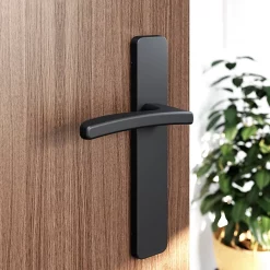 Castorama Ensemble Poignée Sur Plaque Rectangulaire GoodHome Irvil Effet Nickel Mat Noir L.126.5mm X L.42mm Entraxe 165-195mm