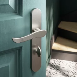 Castorama Ensemble Poignée Sur Plaque Rond à Condamnation GoodHome Armel Effet Nickel Satin Gris L.130mm X L.42mm Entraxe 165-195mm