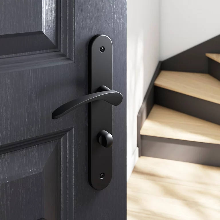 Castorama Ensemble Poignée Sur Plaque Rond à Condamnation GoodHome Beare Effet Nickel Mat Noir L.110.5mm X L.40mm Entraxe 195mm 1 Castorama Ensemble Poignée Sur Plaque Rond à Condamnation GoodHome Beare Effet Nickel Mat Noir L.110.5mm X L.40mm Entraxe 195mm