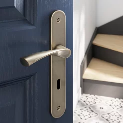 Castorama Ensemble Poignée Sur Plaque Rond Serrure GoodHome Breage Effet Laiton Satin Doré L.120.5mm X L.40mm Entraxe 195mm