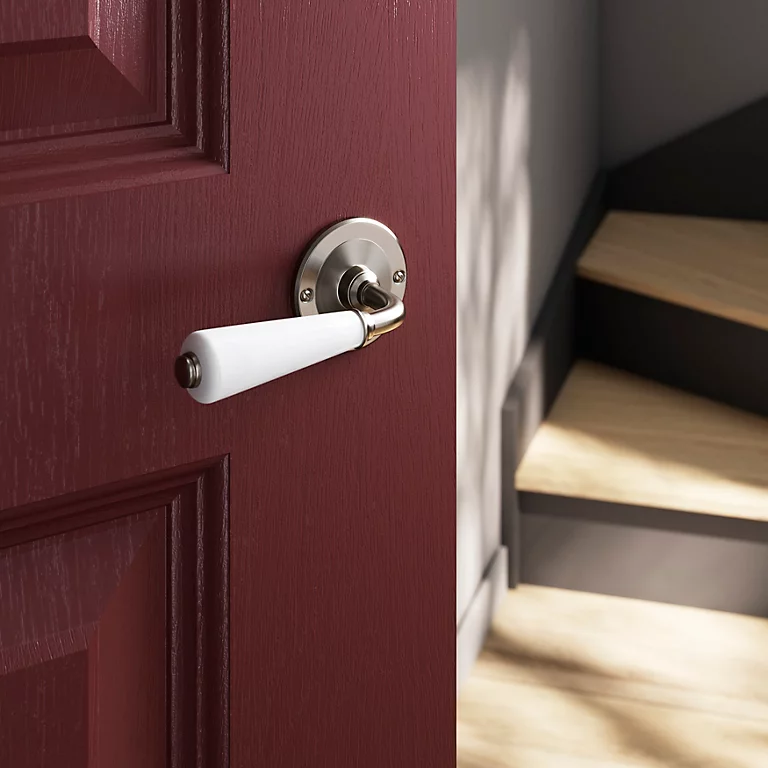 Castorama Ensemble Poignée Sur Rosace Incurvé Vis Traversante Ou à Vis GoodHome Porcelaine Vras Brillant Blanc Ø48mm 1 Castorama Ensemble Poignée Sur Rosace Incurvé Vis Traversante Ou à Vis GoodHome Porcelaine Vras Brillant Blanc Ø48mm