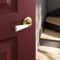 Castorama Ensemble Poignée Sur Rosace Incurvé Vis Traversante Ou à Vis GoodHome Porcelaine Vras Brillant Or Ø48mm